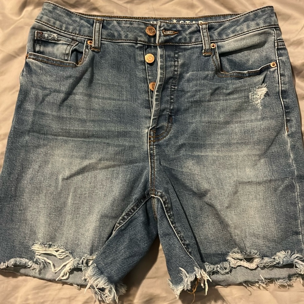 Juniors Bermuda shorts, Size 9